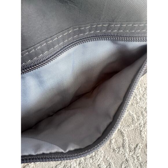 Baggallini NWOT Flap 2 It Large Lightweight Nylon Gray Crossbody Bag - Picture 9 of 15